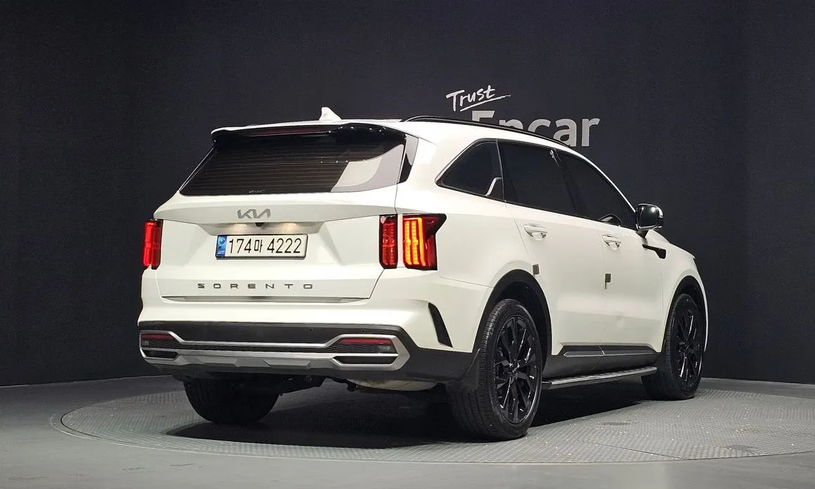 Kia Sorento — фото 10