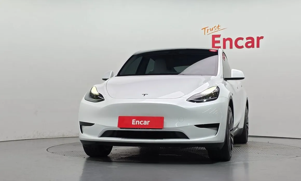 Tesla Model Y — фото 9