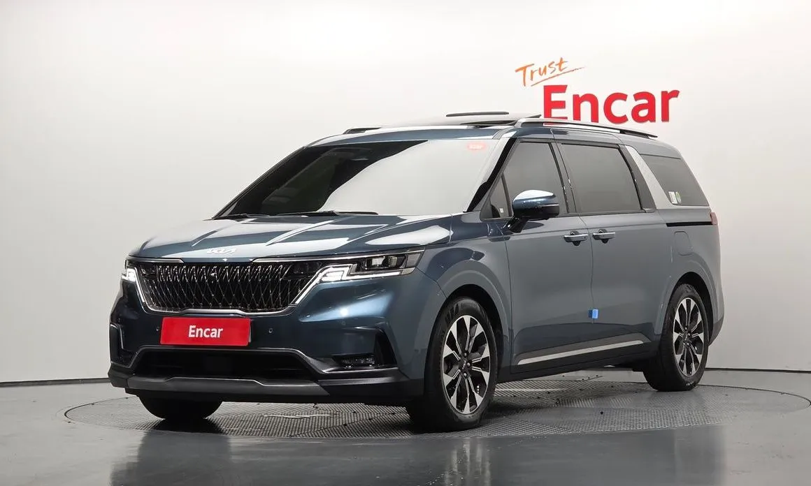 Kia Carnival — фото 1