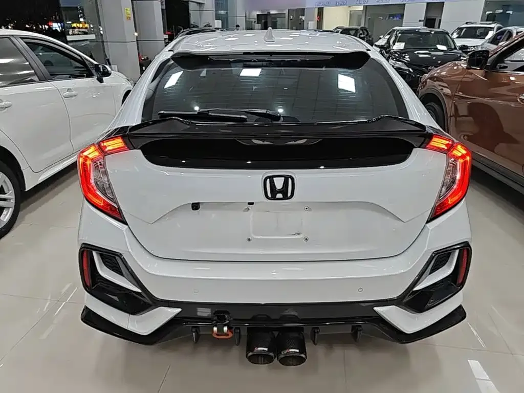 Honda Civic — фото 10