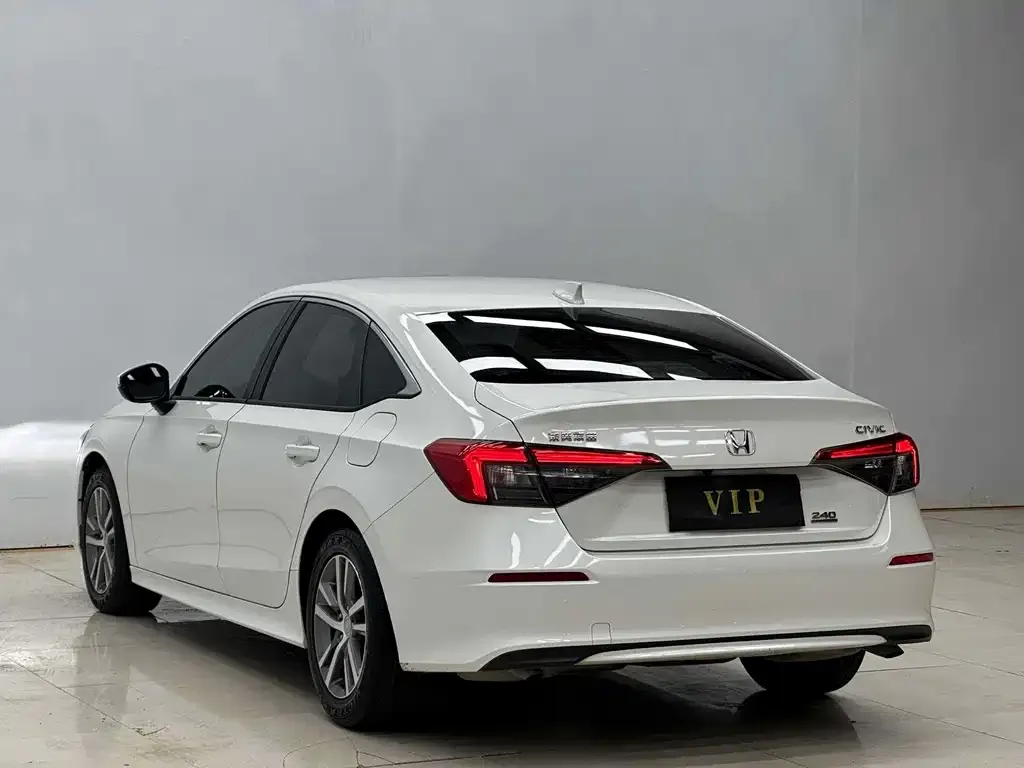 Honda Civic — фото 8