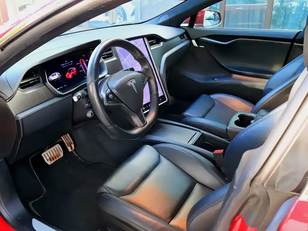 Tesla Model S — фото 6