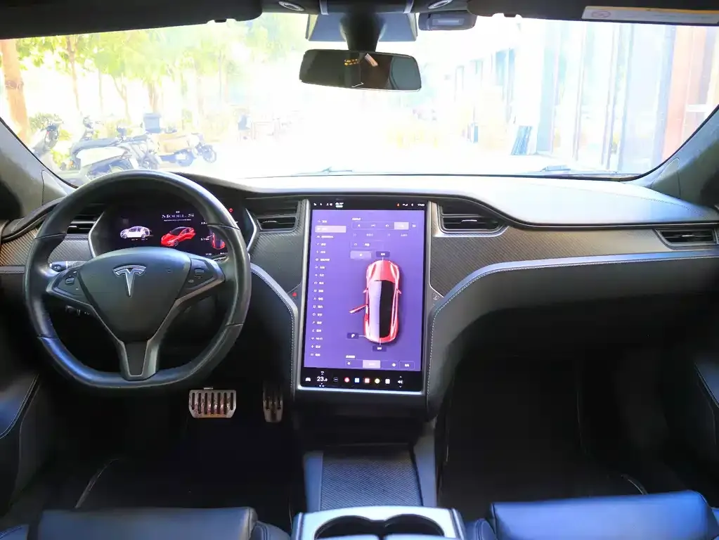 Tesla Model S — фото 2