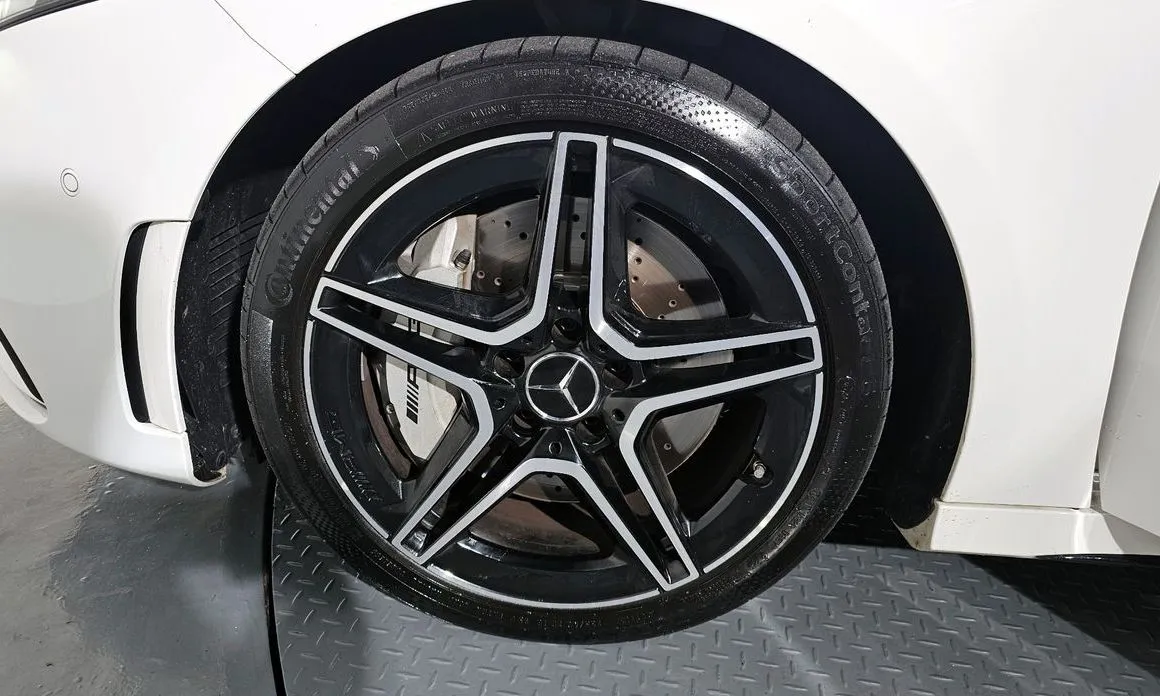 Mercedes-Benz A-Class — фото 10