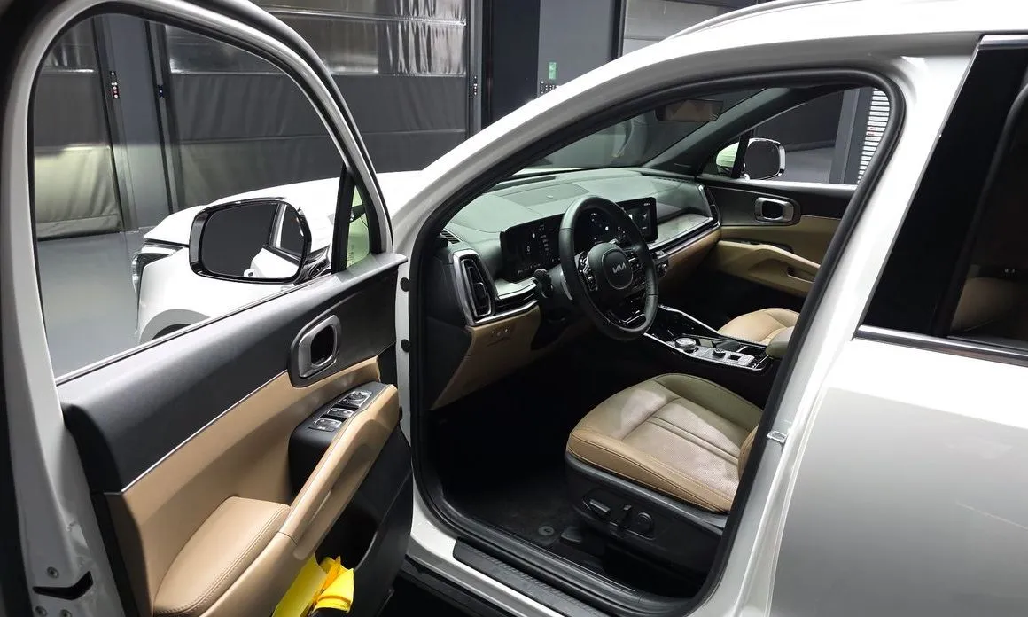 Kia Sorento — фото 10