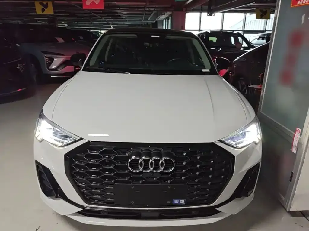 Audi Q3 Sportback — фото 8