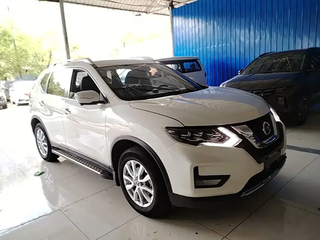 Nissan X-Trail — фото 10