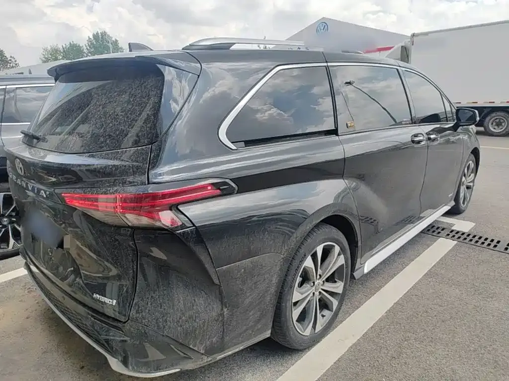 Toyota Granvia — фото 7