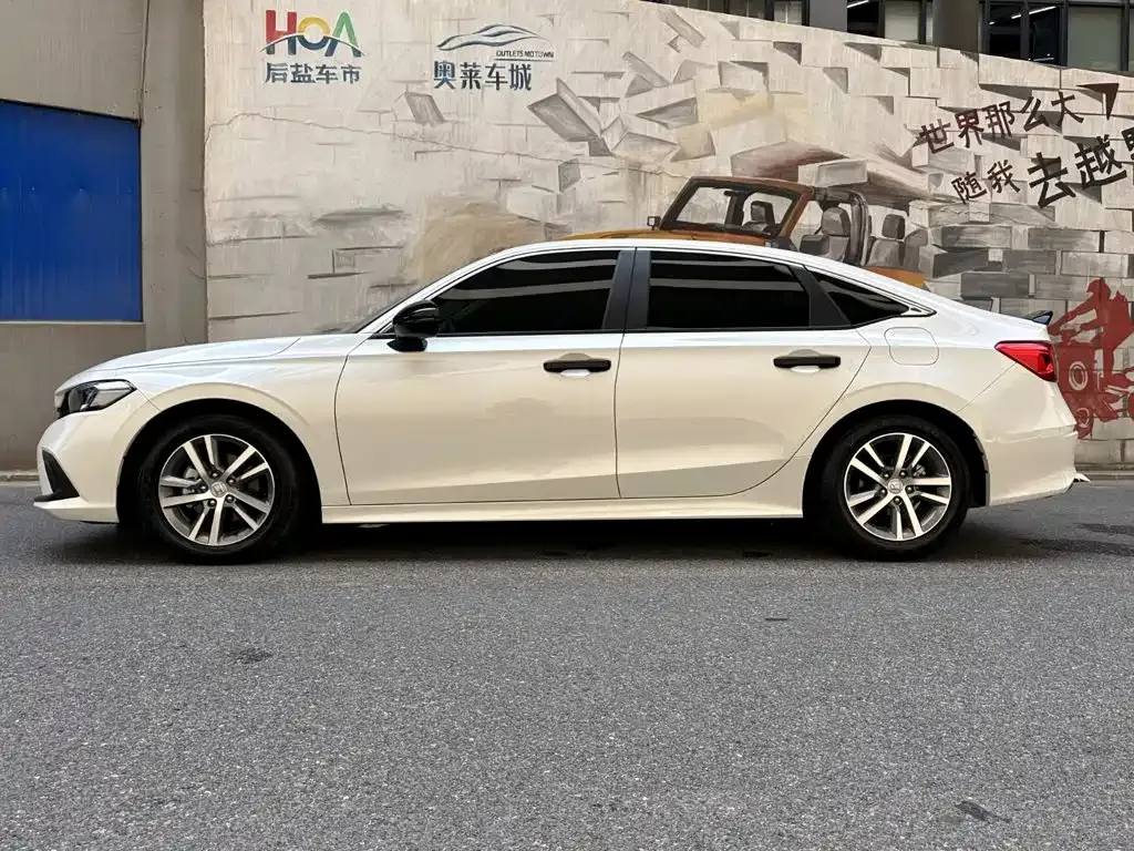 Honda Civic — фото 10