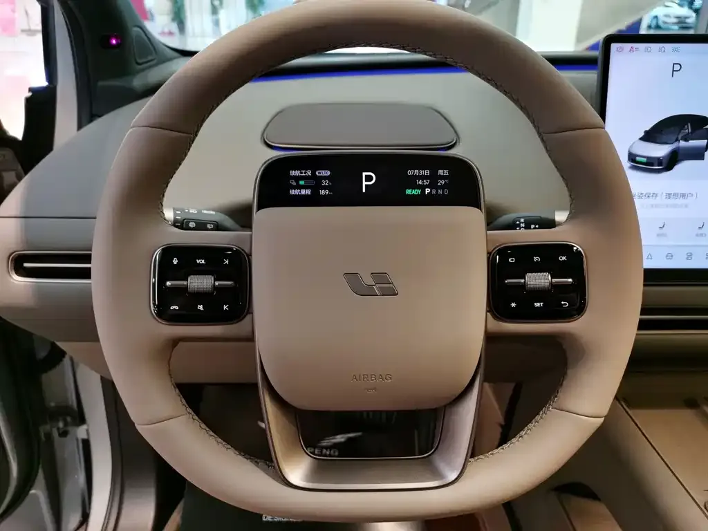 Li Auto i6 — фото 2