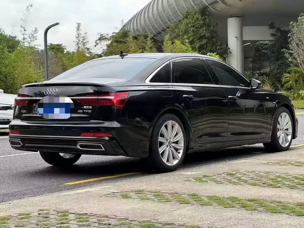 Audi A6L — фото 4