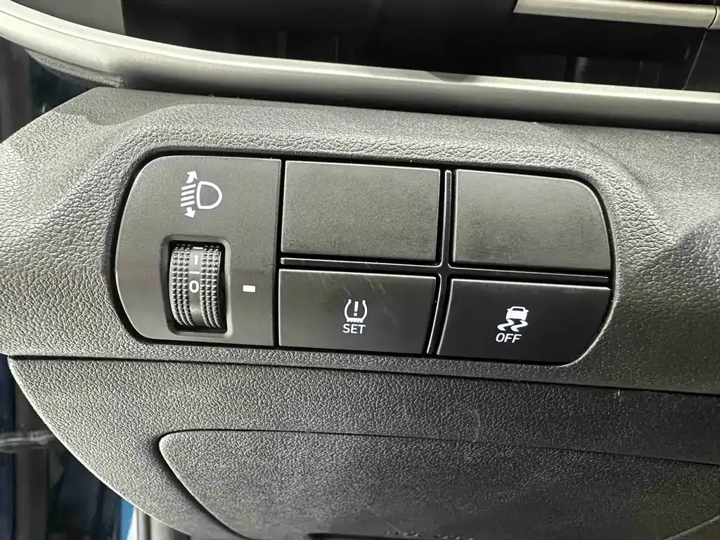 Hyundai Elantra — фото 10