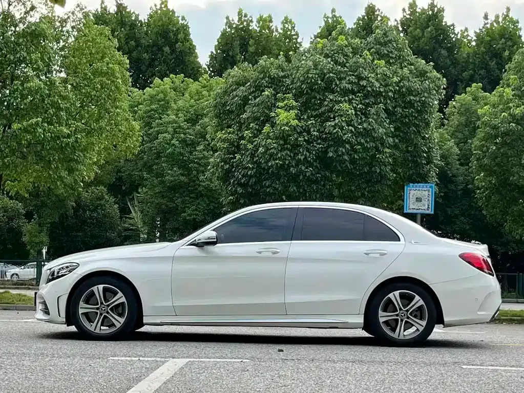Mercedes-Benz C-Class — фото 10