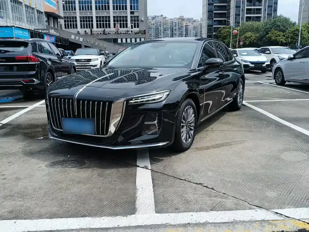 Hongqi H5 — фото 1