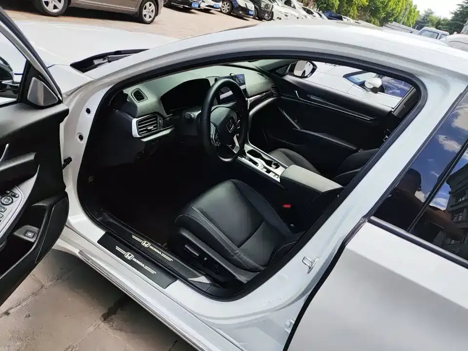 Honda Accord — фото 4