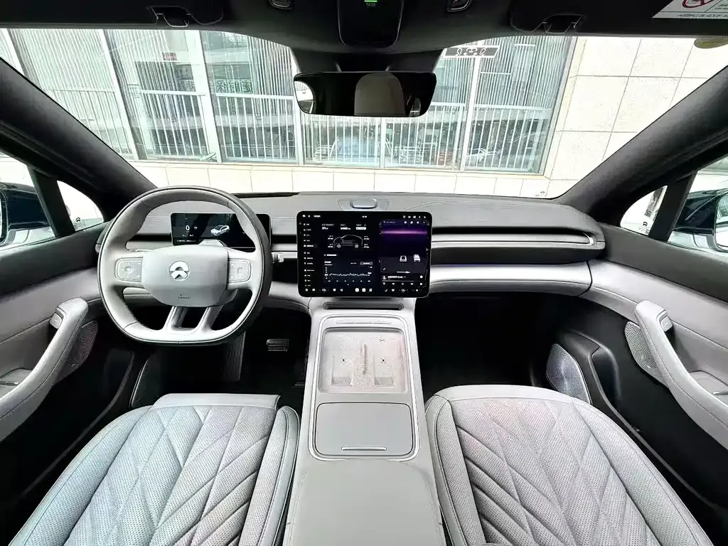 NIO EC6 — фото 9
