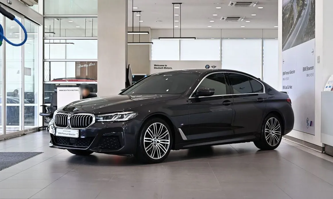 BMW 5-Series — фото 1