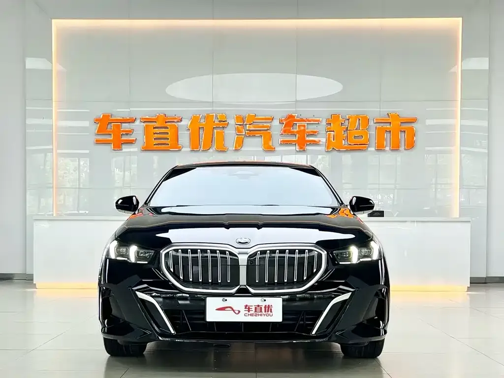 BMW 5 Series — фото 2