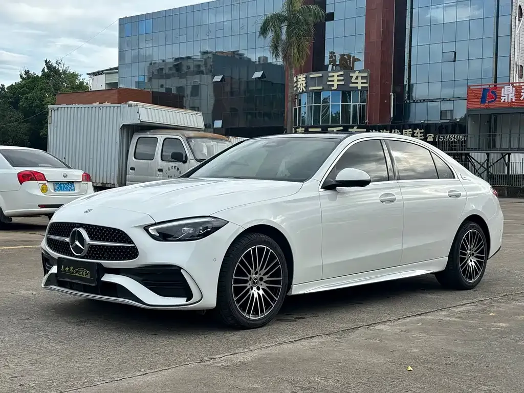 Mercedes-Benz C-Class — фото 1