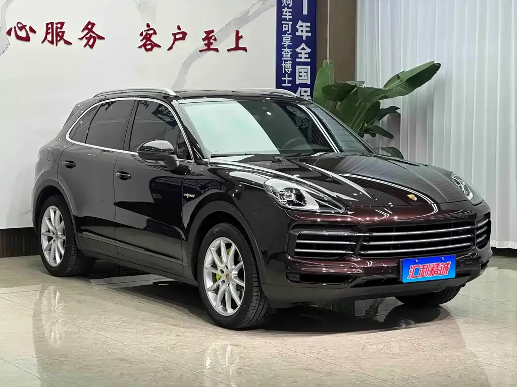 Porsche Cayenne Hybrid — фото 7