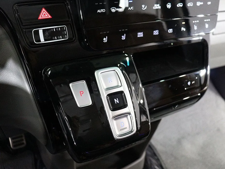 Hyundai Staria — фото 6