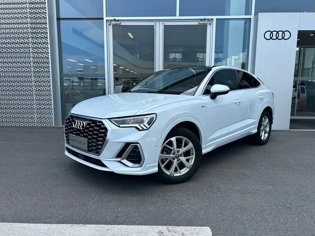 Audi Q3 Sportback — фото 1