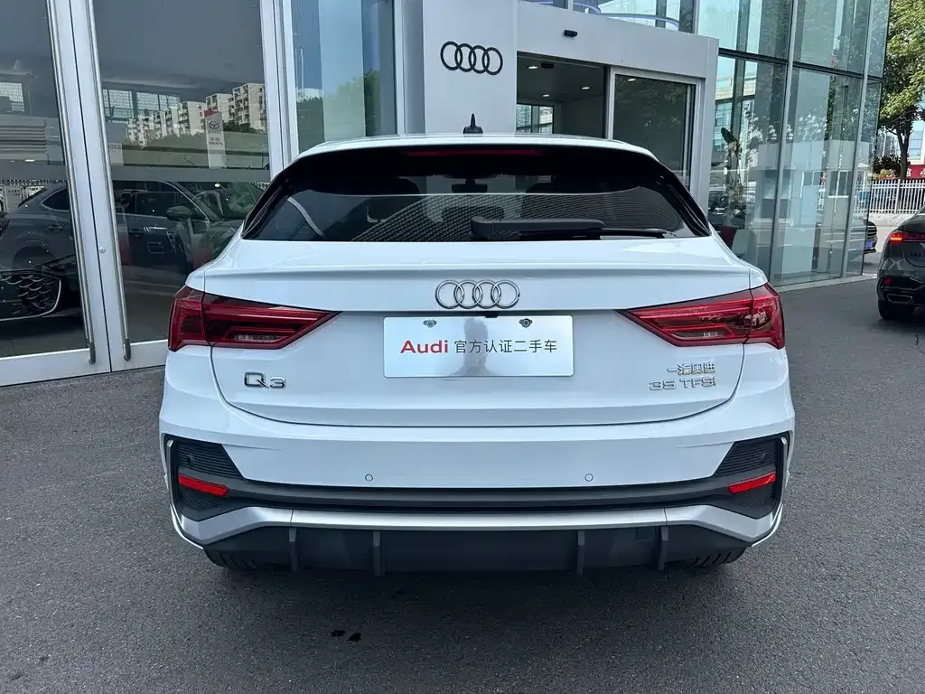 Audi Q3 Sportback — фото 9