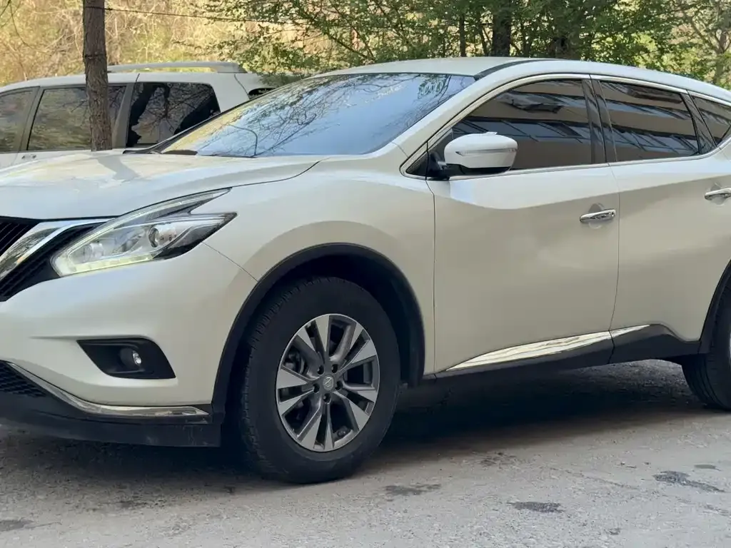 Nissan Murano — фото 1