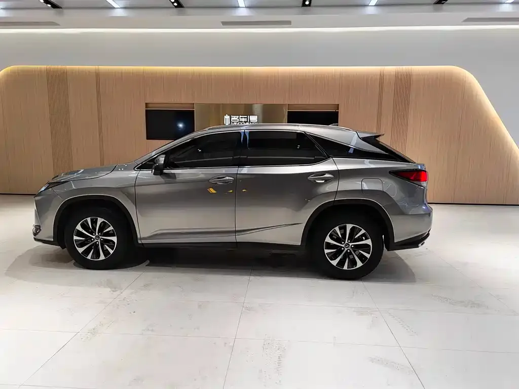 Lexus RX — фото 9