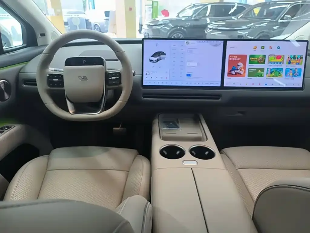 Li Auto i8 — фото 10