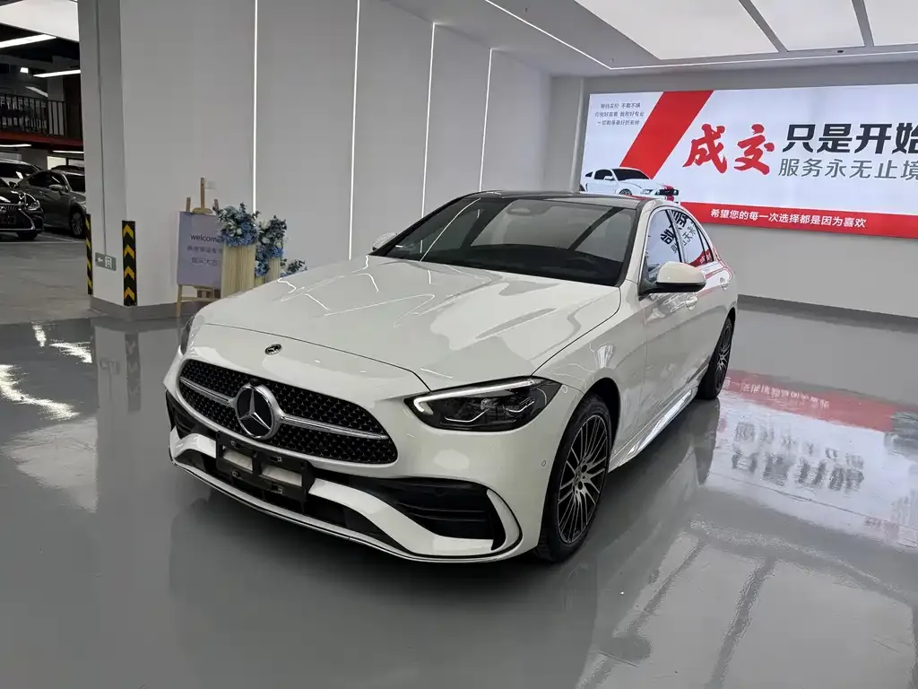 Mercedes-Benz C-Class — фото 1