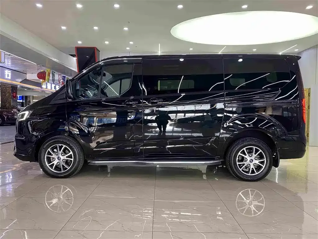 Ford Tourneo — фото 8