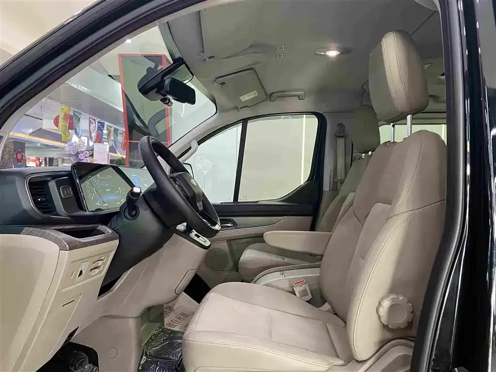 Ford Tourneo — фото 2