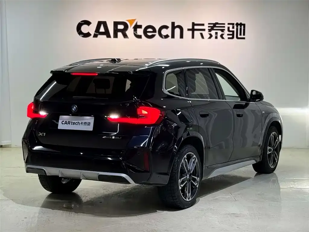 BMW X1 — фото 10