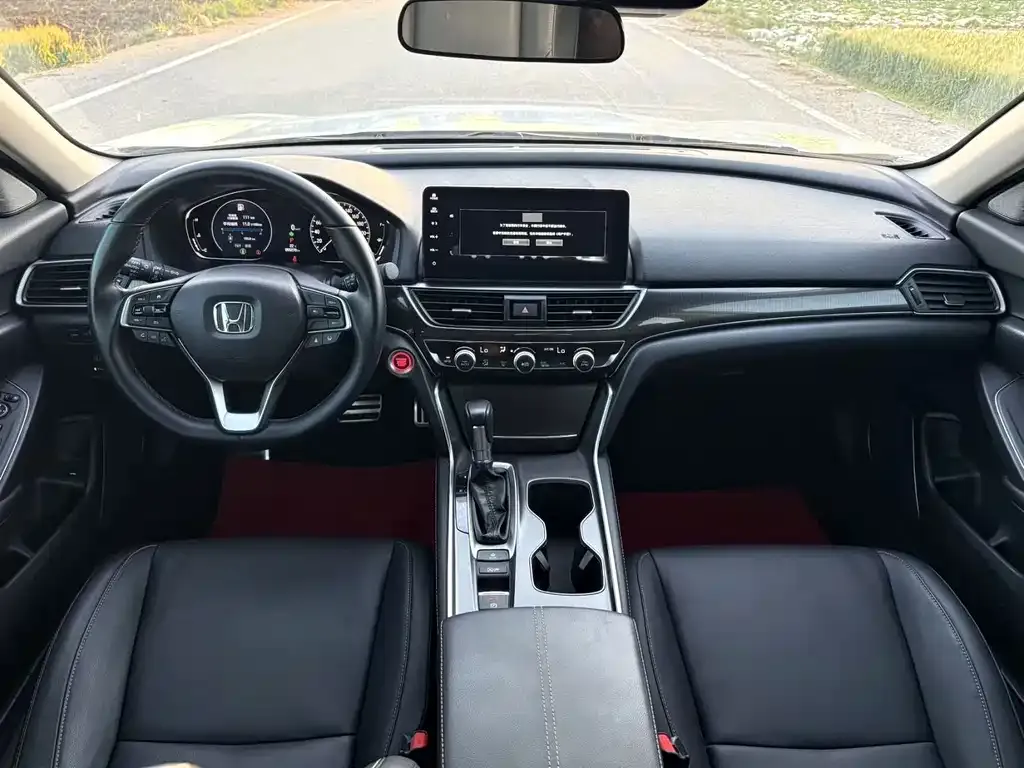 Honda Accord — фото 7