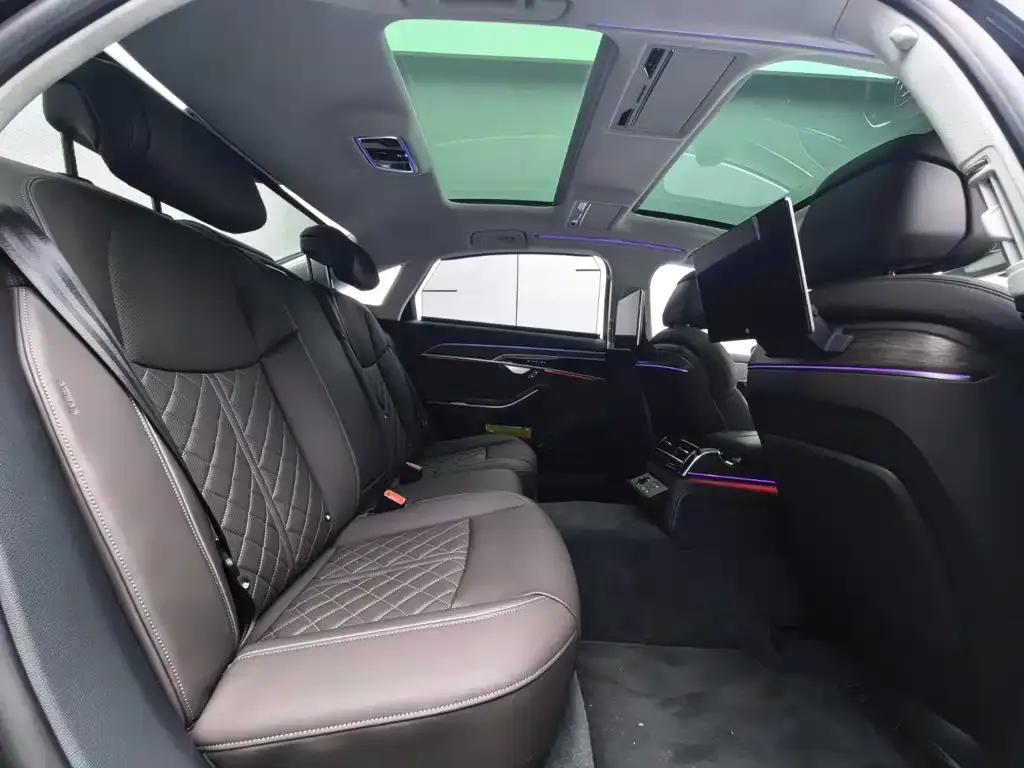 Audi A8 — фото 10
