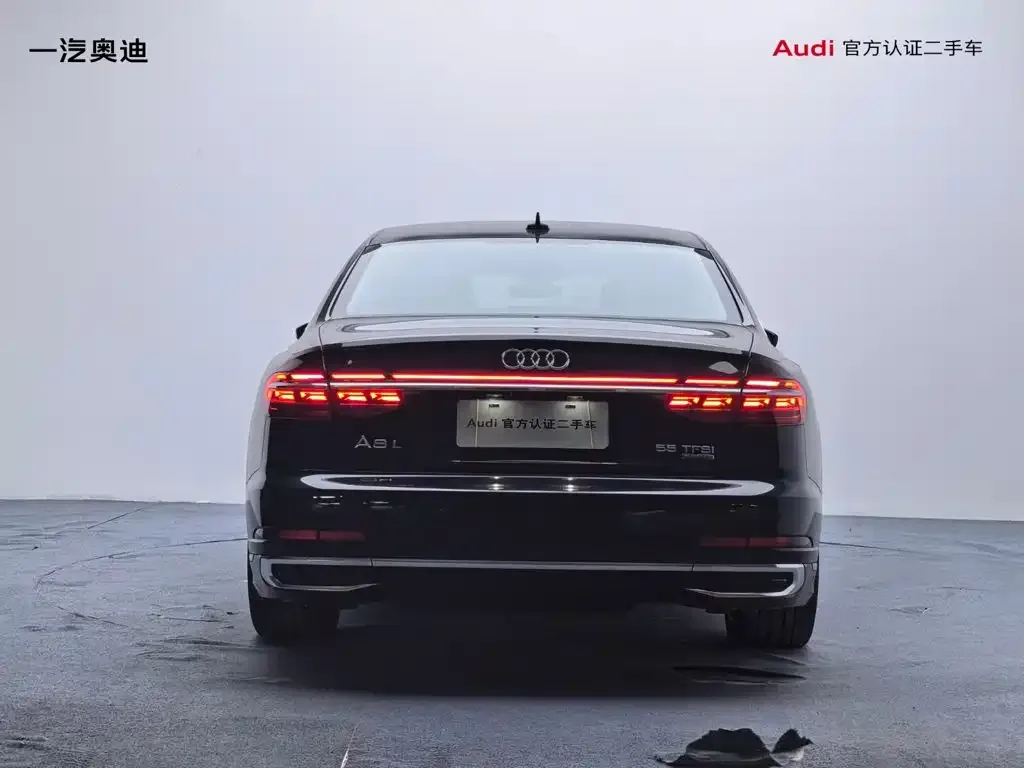 Audi A8 — фото 3