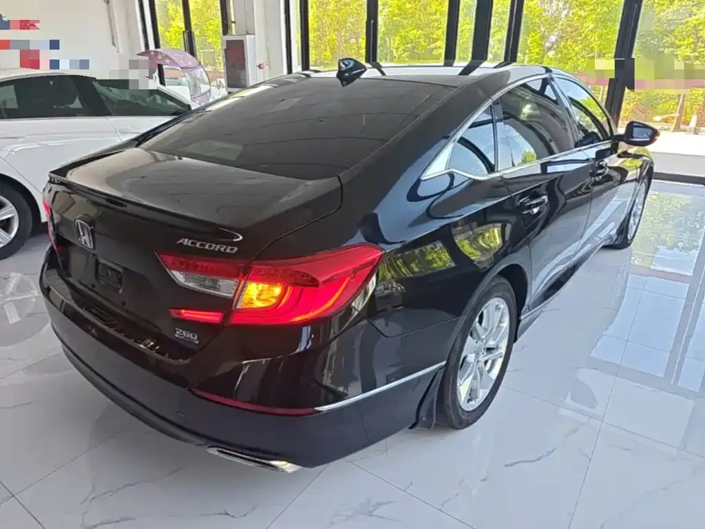Honda Accord — фото 5