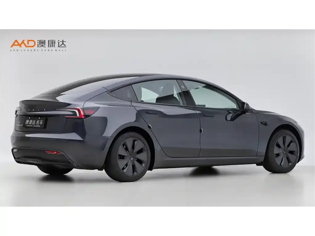 Tesla Model 3 — фото 5