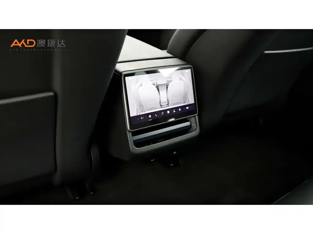 Tesla Model 3 — фото 3