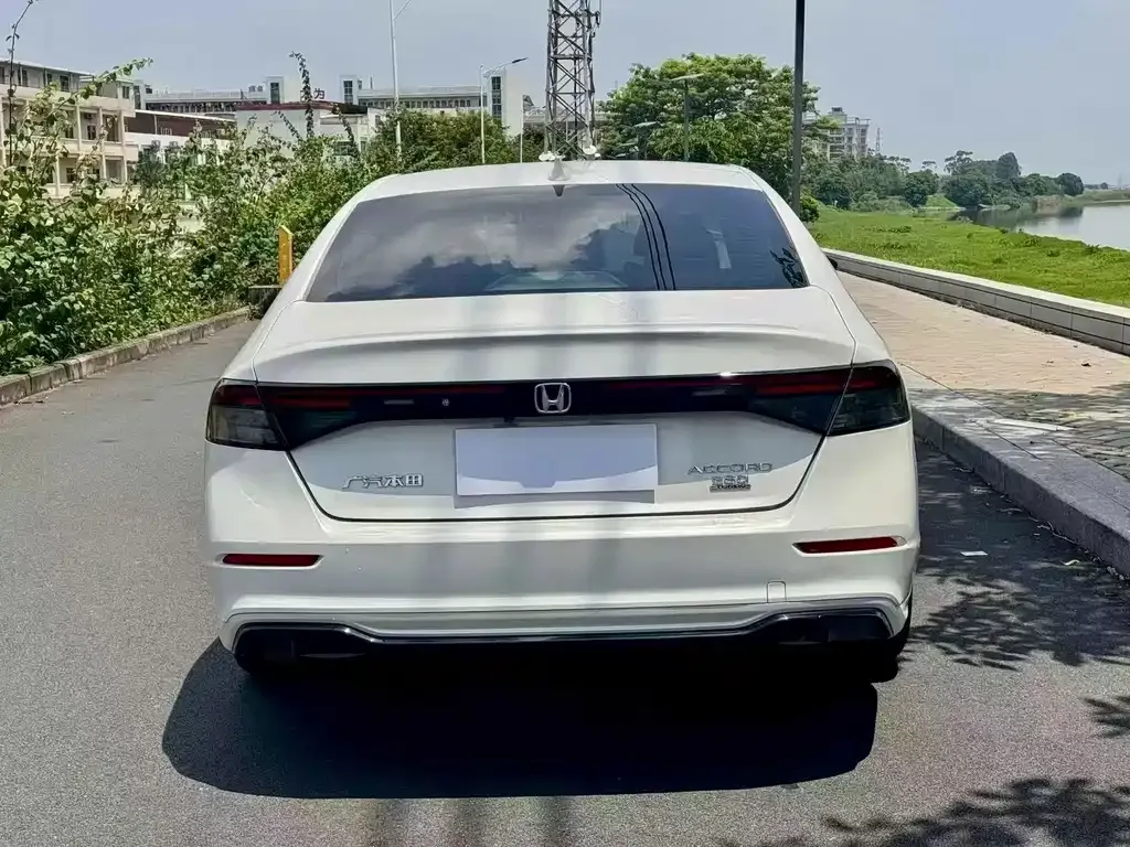 Honda Accord — фото 6