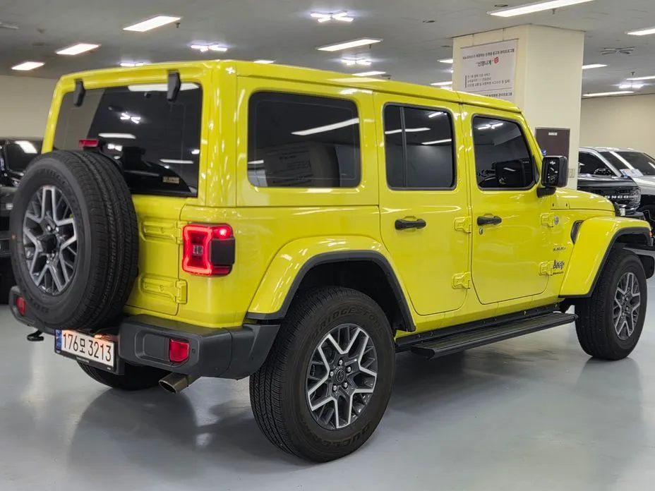 Jeep Wrangler — фото 4