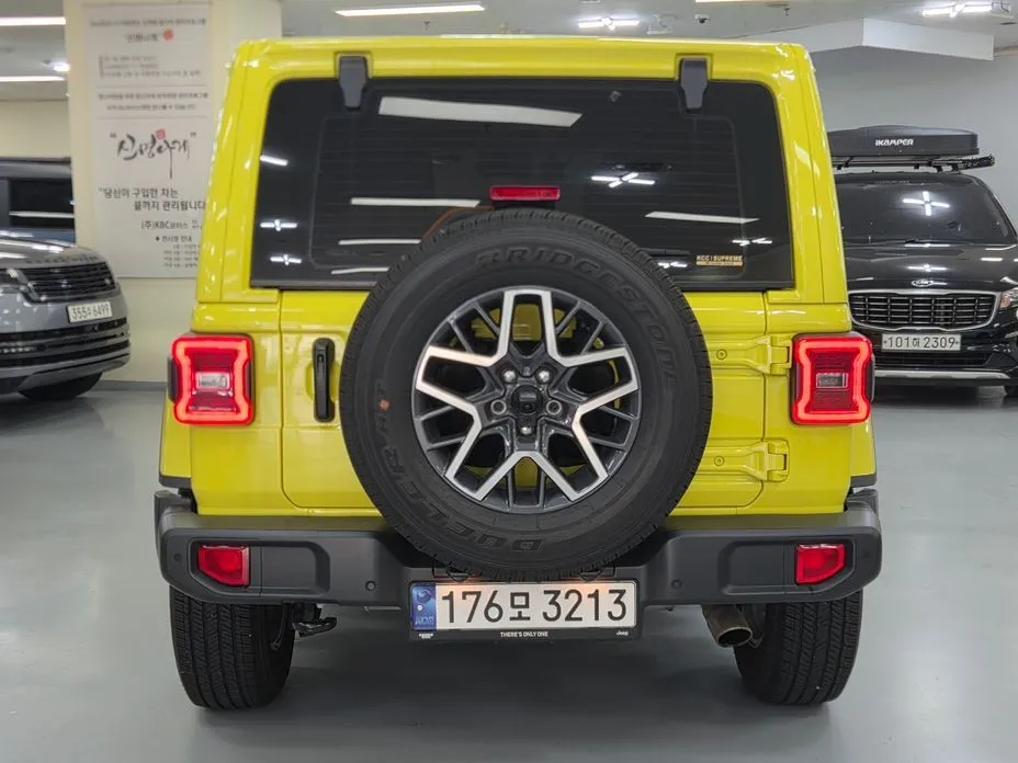 Jeep Wrangler — фото 9