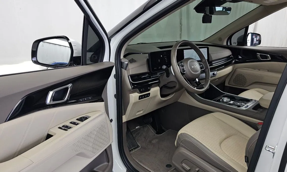 Kia Carnival — фото 10