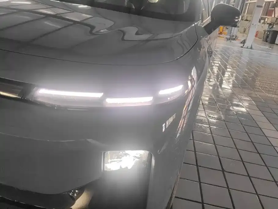 Leapmotor B10 — фото 7