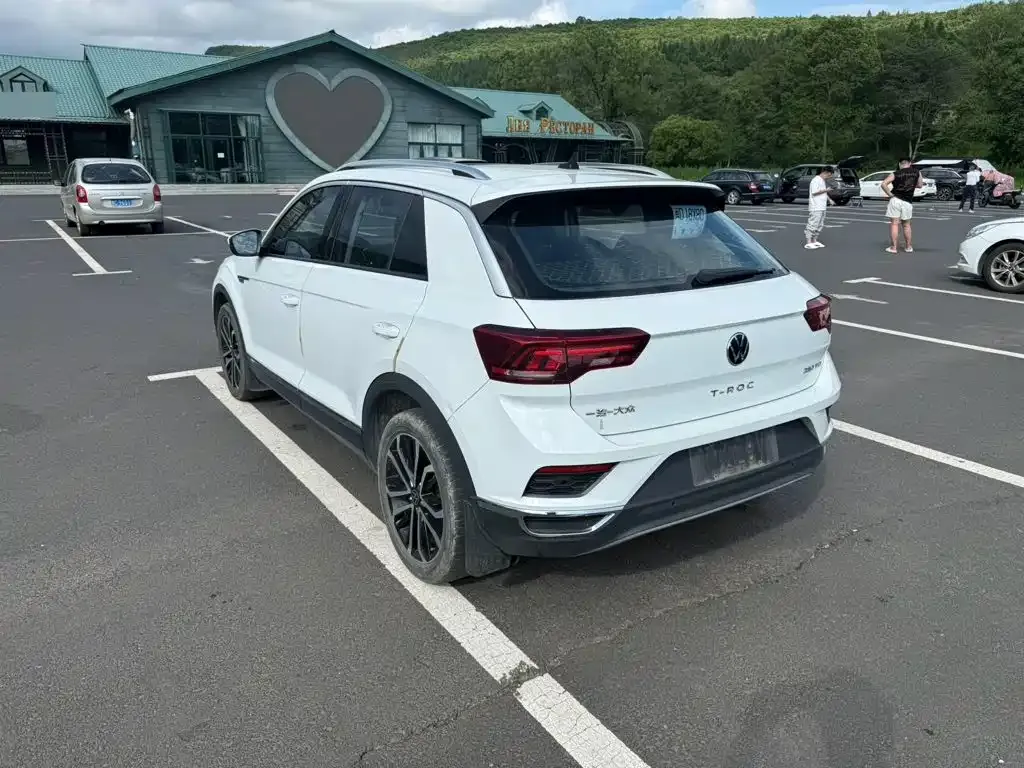 Volkswagen T-Roc — фото 4