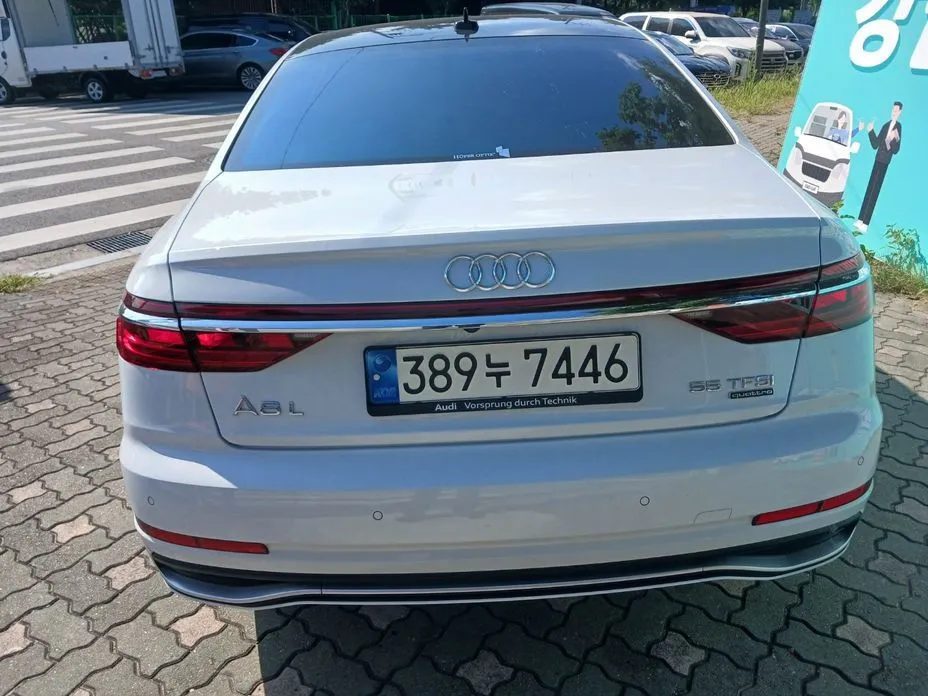 Audi A8 — фото 3