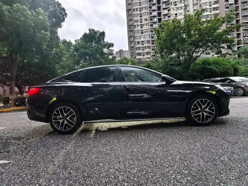 BYD Seal — фото 6