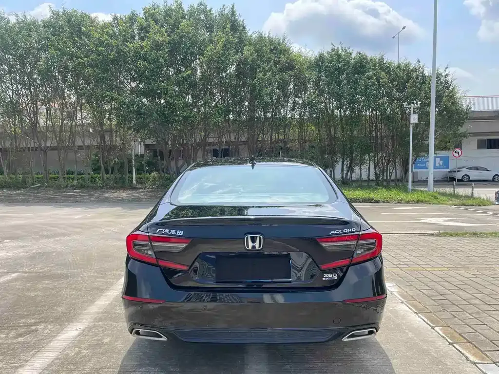 Honda Accord — фото 7
