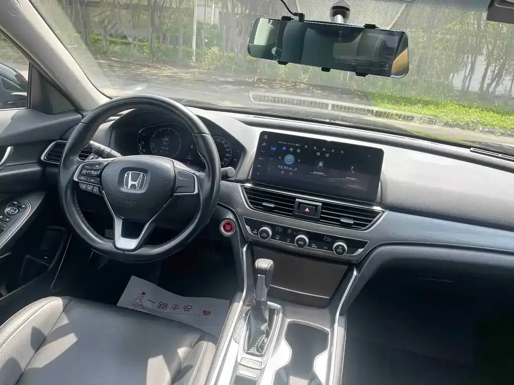 Honda Accord — фото 3